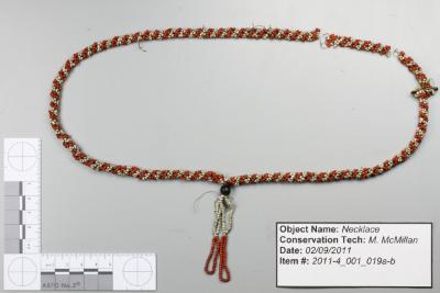 Round stitch necklace