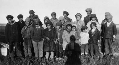 Photograph of 17 children arriving from Rupert's House