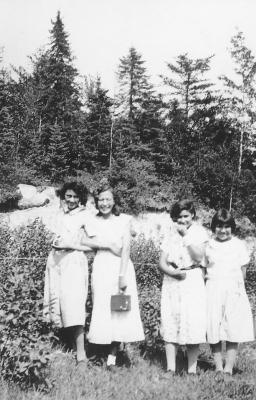 Photograph of Jane, Anna, Irene, and Grace